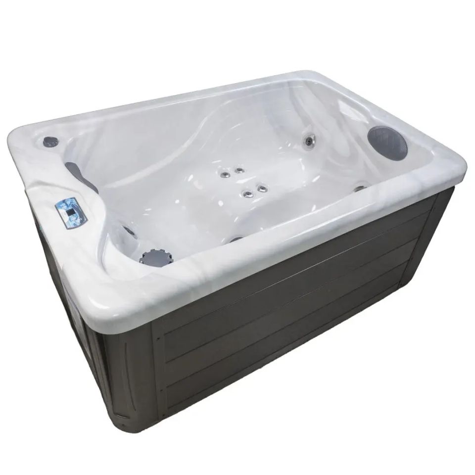 Harmonic H146L.pp hot tub