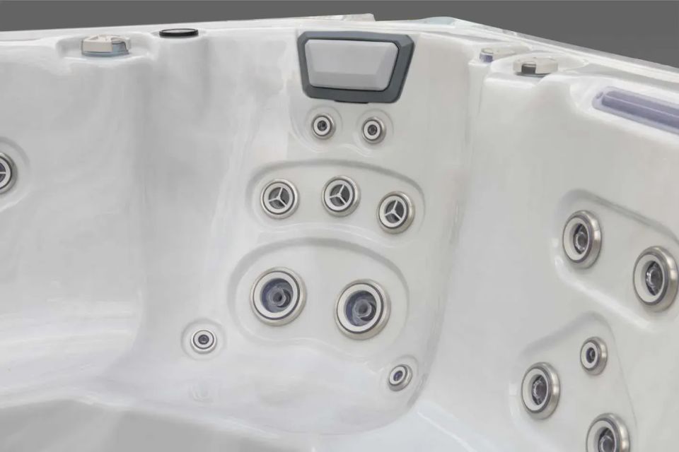 Icelandic Oasis hot tub