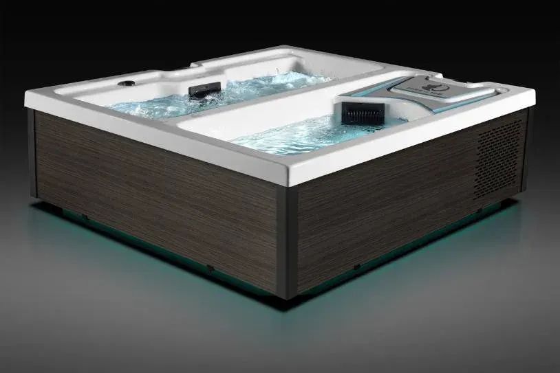 Icelandic Fire & Ice hot tub