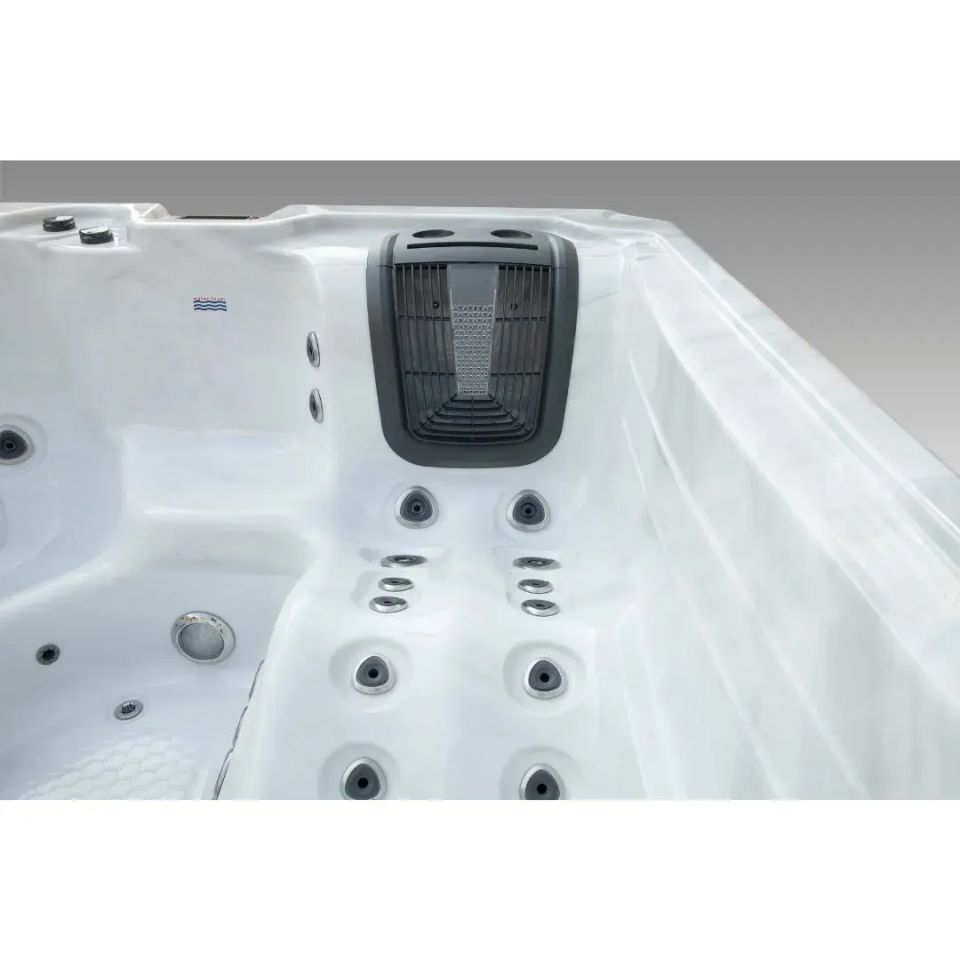Harmonic H277L hot tub