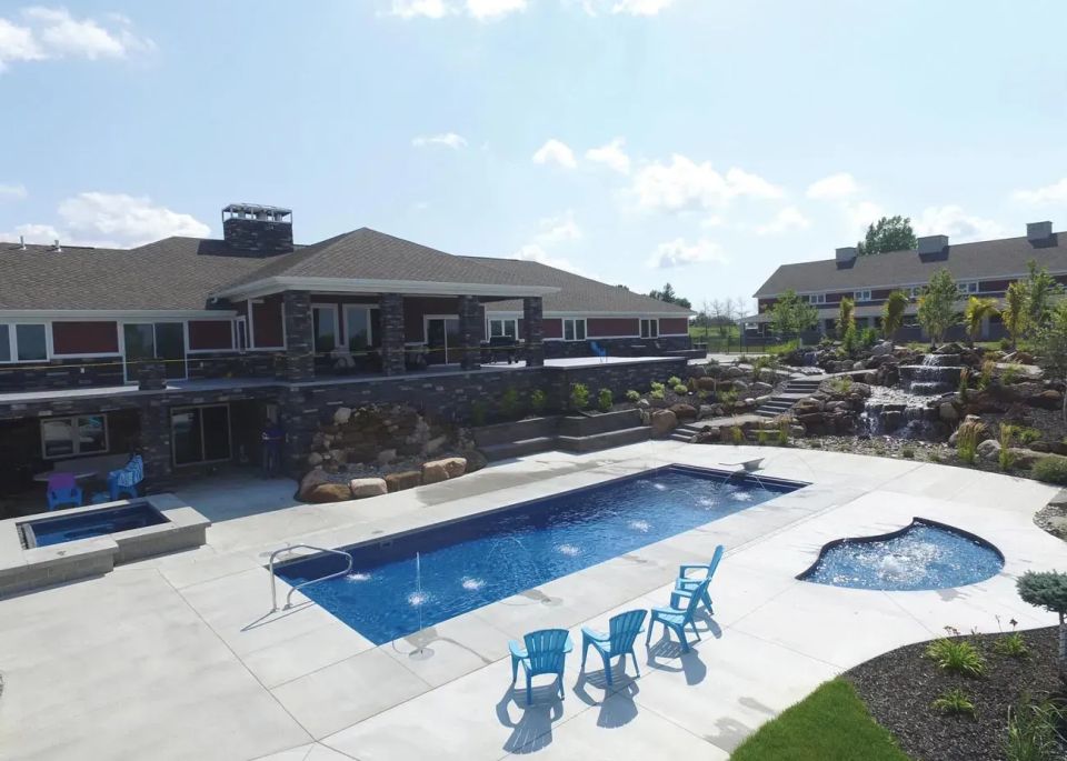 Latham Monaco fiberglass pool