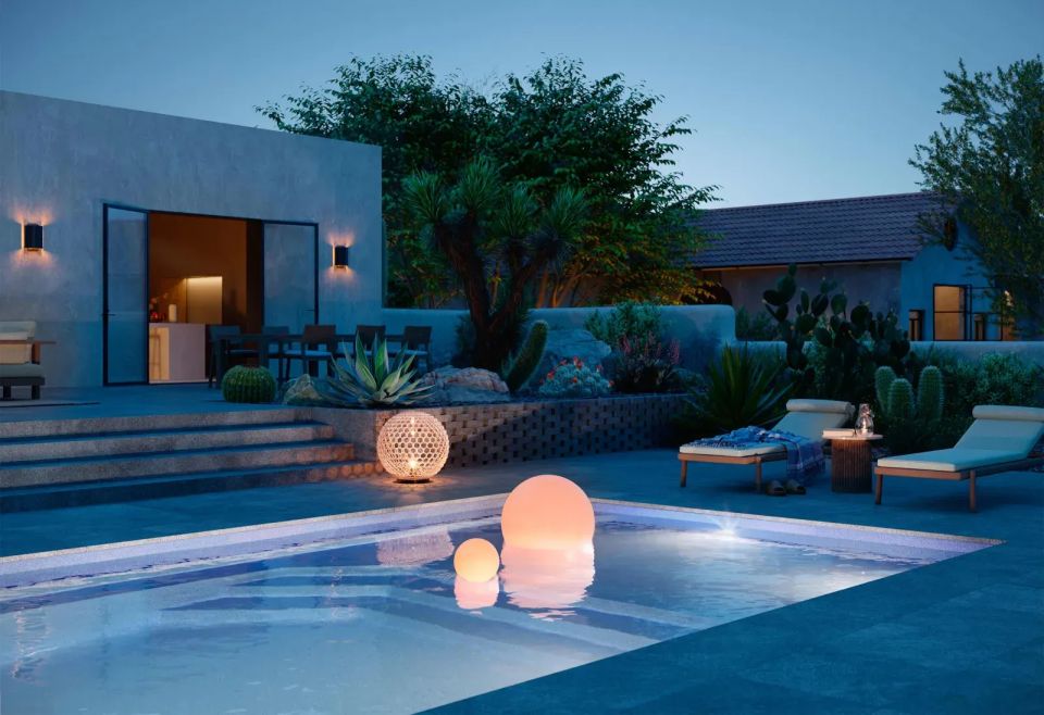 Latham Apollo 14 fiberglass pool