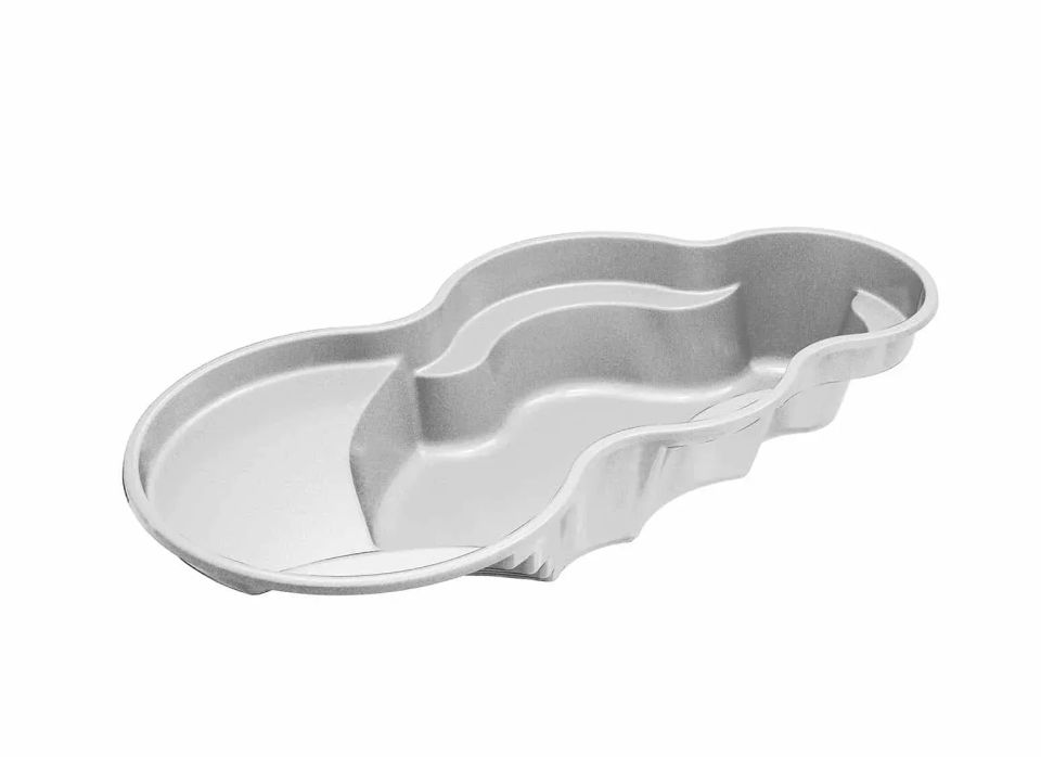 Latham Axiom 14 fiberglass pool