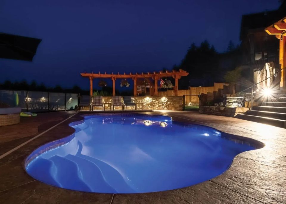 Latham Bermuda 14 fiberglass pool